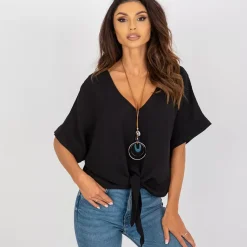JEANS Lyhythihaiset Paidat Ja Topit></noscript>Adela Floe paita korulla musta