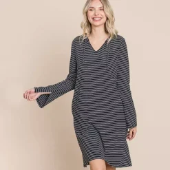 JEANS Hupparit></noscript>Culture Code Londyn raidallinen trikoomekko musta