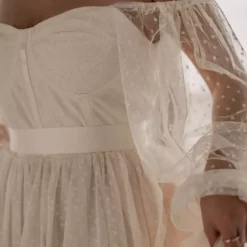 JEANS Minimekot></noscript>Lily Gabriella juhlamekko vyöllä cream